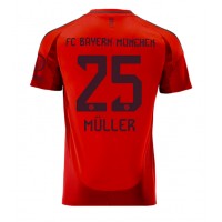 Camisa de Futebol Bayern Munich Thomas Muller #25 Equipamento Principal 2024-25 Manga Curta